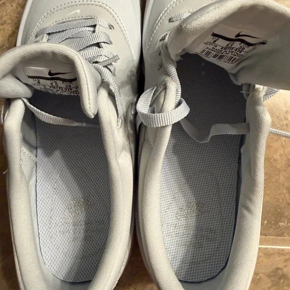 Nike Air Max Thea Pure Platinum, Women’s 8 NWOT - Picture 4 of 9